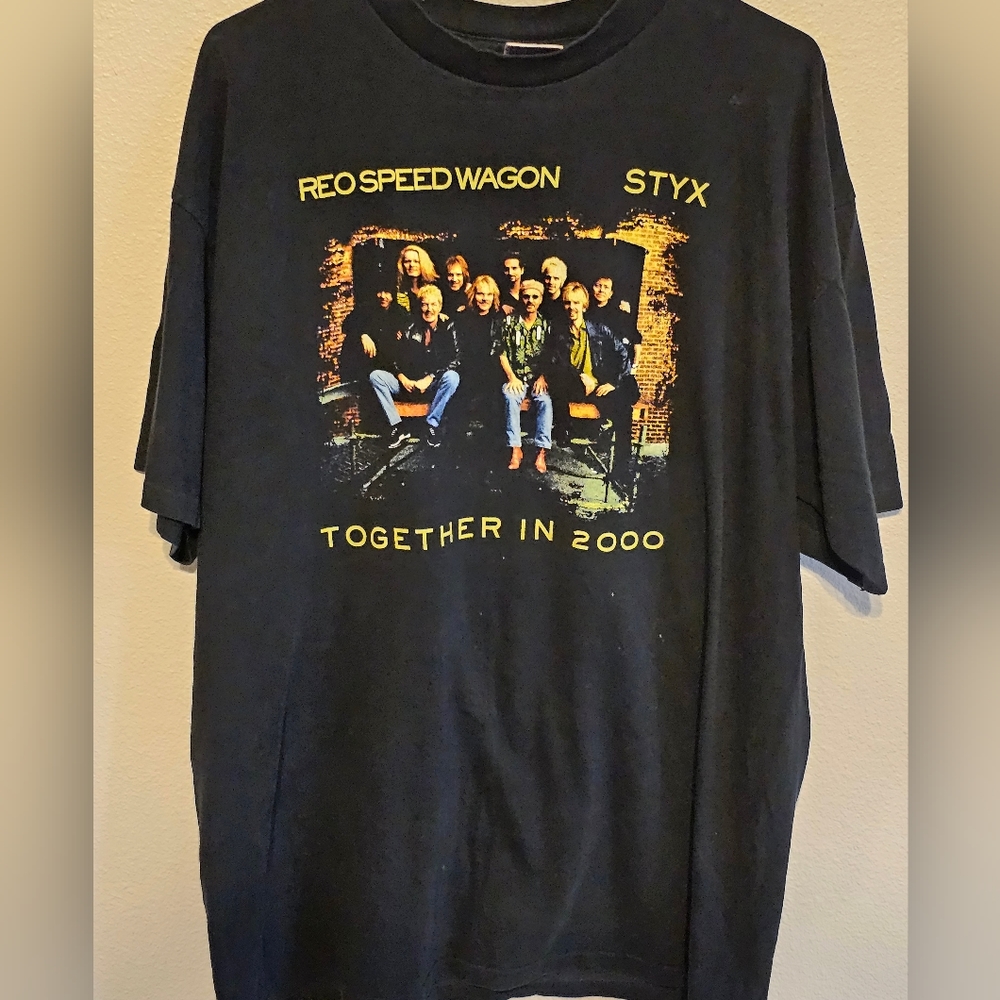 Vintage 2000 Styx REO Speedwagon Tour T-Shirt